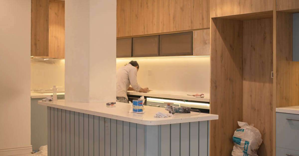 Access to Resources and Training through Membership in Associations